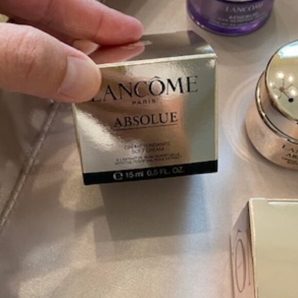 Lancome Skin Care & Eye Shadow - Picture 2 of 10